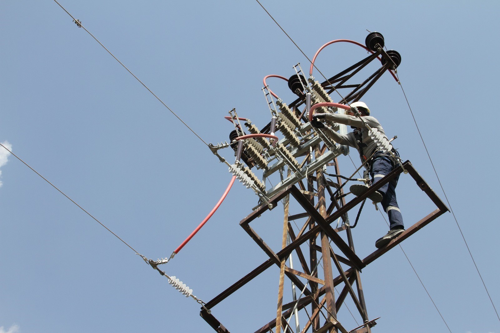 ARAS ELEKTRİK BAYRAMA HAZIR