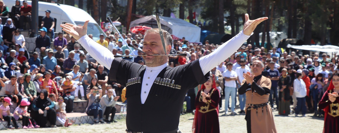 ŞENKAYA'DA FESTİVAL COŞKUSU