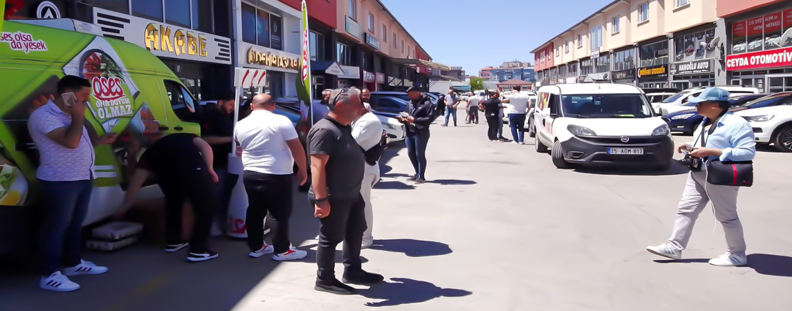 ERZURUM'DA ÜCRETSİZ AÇIK OTO PAZARI'NA YOĞUN İLGİ