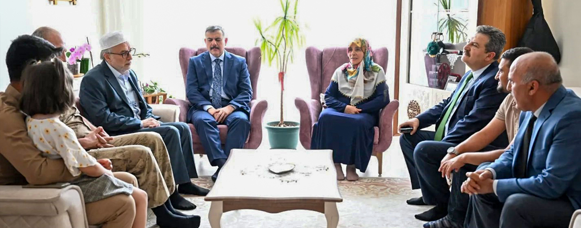 VALİ MUSTAFA ÇİFTÇİ’DEN ŞEHİT AİLESİNE BAYRAM ZİYARETİ
